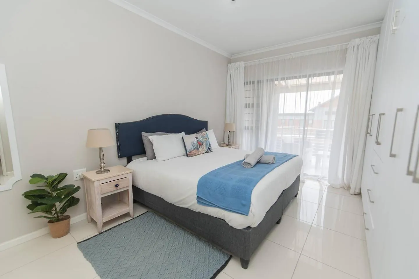 The Sapphire Apartment Port Elizabeth 0*,